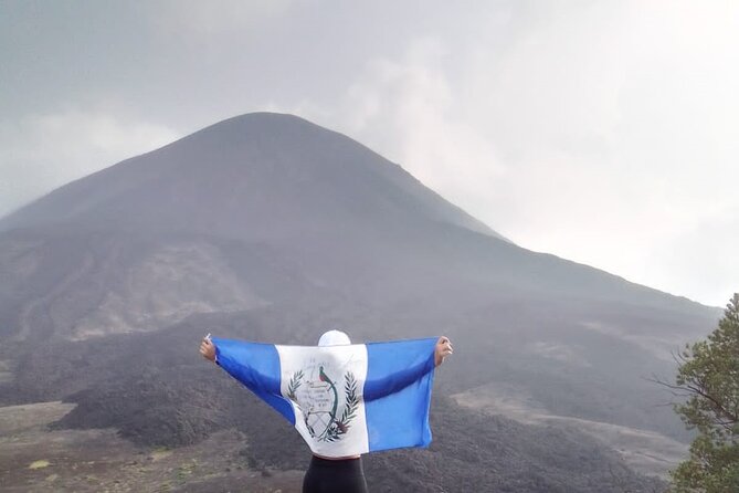 Adventure Tour Climbing the Pacaya Volcano with Pickup - San Francisco de Sales: water, tickets, and a short break