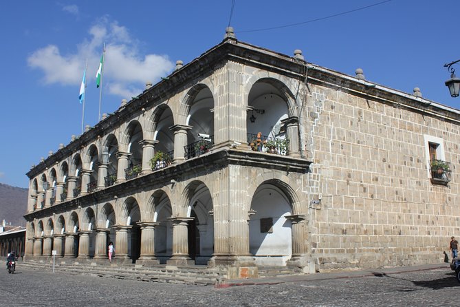 Antigua Classic Cultural Walking City Tour - the best - Casa Santo Domingo and the Paseo de Los Museos