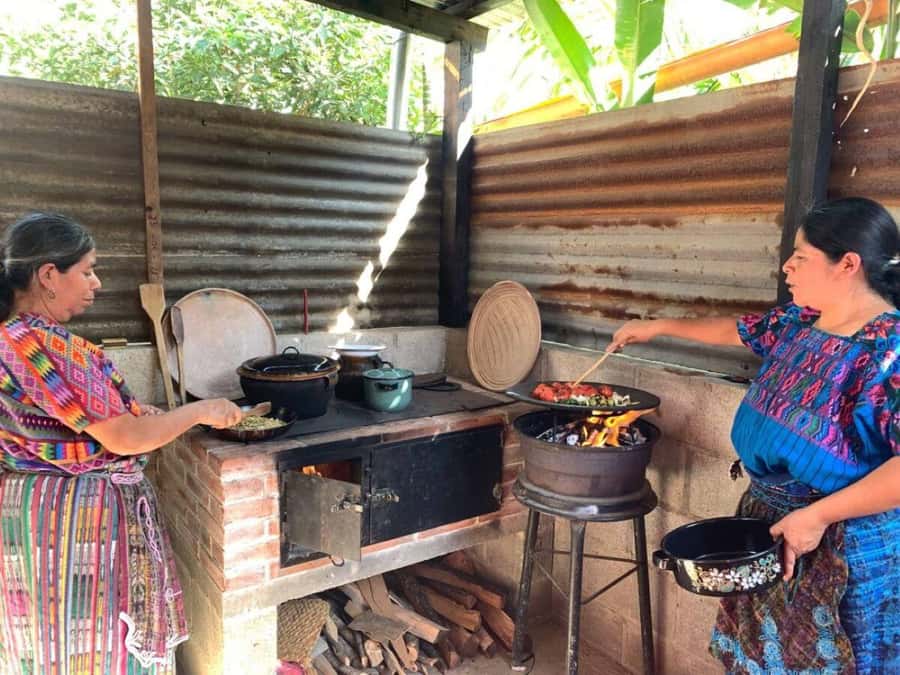 Antigua: Cooking Class with Local Family - What the private format really means