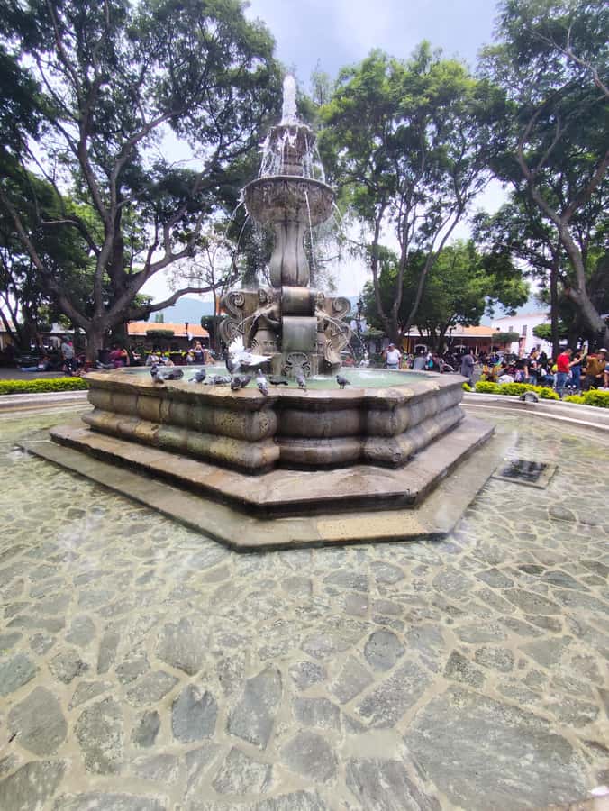 Antigua Guatemala: City Highlights Guided Walking Tour - The Union Tank and everyday Antigua