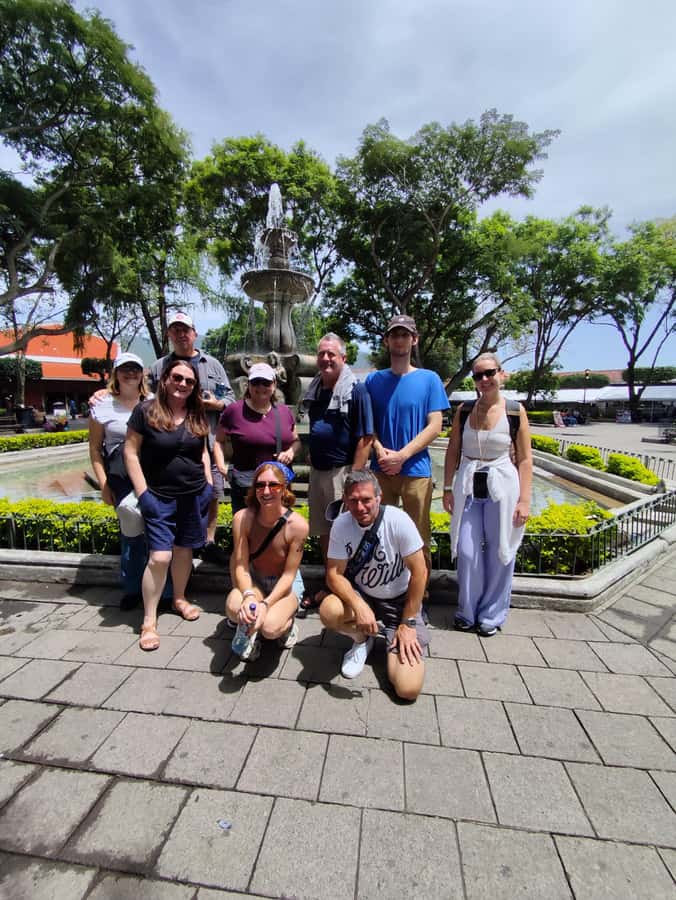 Antigua Guatemala: City Highlights Guided Walking Tour - What the guides add to the experience