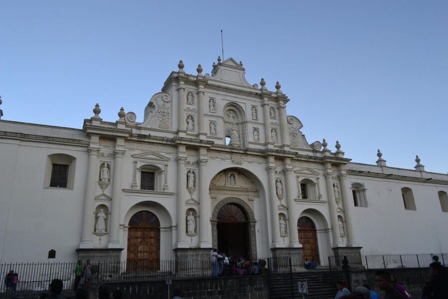 Antigua Guatemala: Morning Tour from Guatemala City - The guide can shape the whole morning