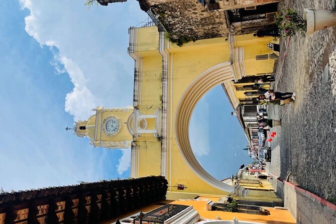 Antigua Guatemala Private Tour: Half Day Tour - La Merced and its yellow-and-white façade