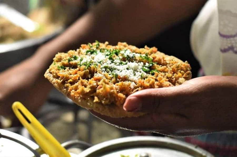 Antigua Local: Evening Street Food Tour with Dinner - Walking through Mercado Municipal