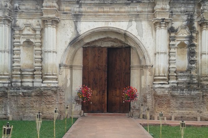 Antigua Sightseeing: Private Walking Tour Culture and History - Pickup, walking, and daily practical details