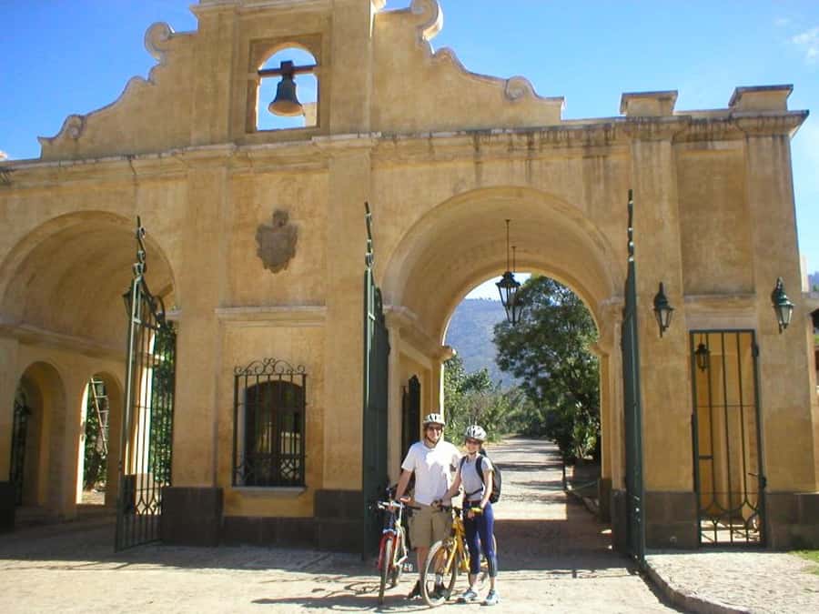 Antigua Sip 'n Cycle Half-Day Bike Ride and Coffee Tour - Starting in Antigua with a simple bike setup