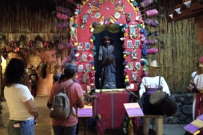 ANTIGUA Villages Tour - San Juan del Obispo: chocolate, wine, and a colonial palace