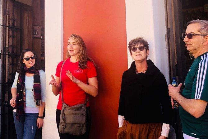Antigua Walking Tour - Walking 5a Avenida toward Central Park