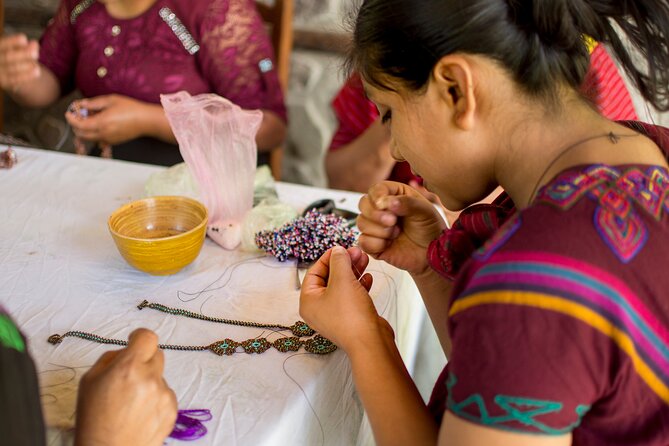 Authentic local experience with a community of women - From the Santa Cruz pier into community life