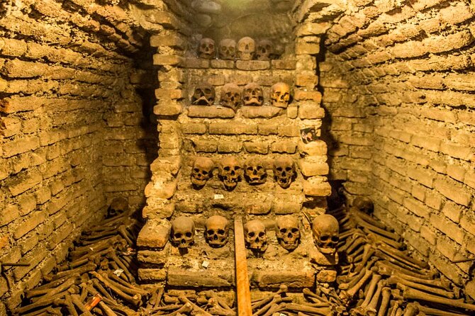 Catacombs and crypts in Antigua Guatemala. - What this Antigua crypt tour is really about