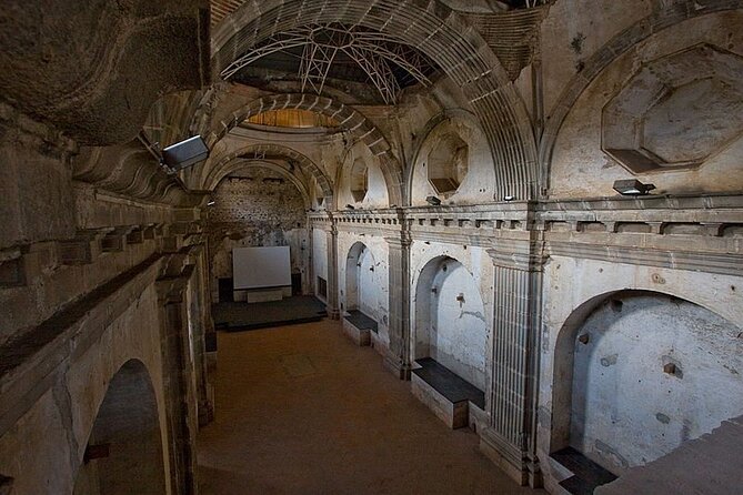 Catacombs and crypts in Antigua Guatemala. - San José Cathedral: ruins, legends, and a damaged past