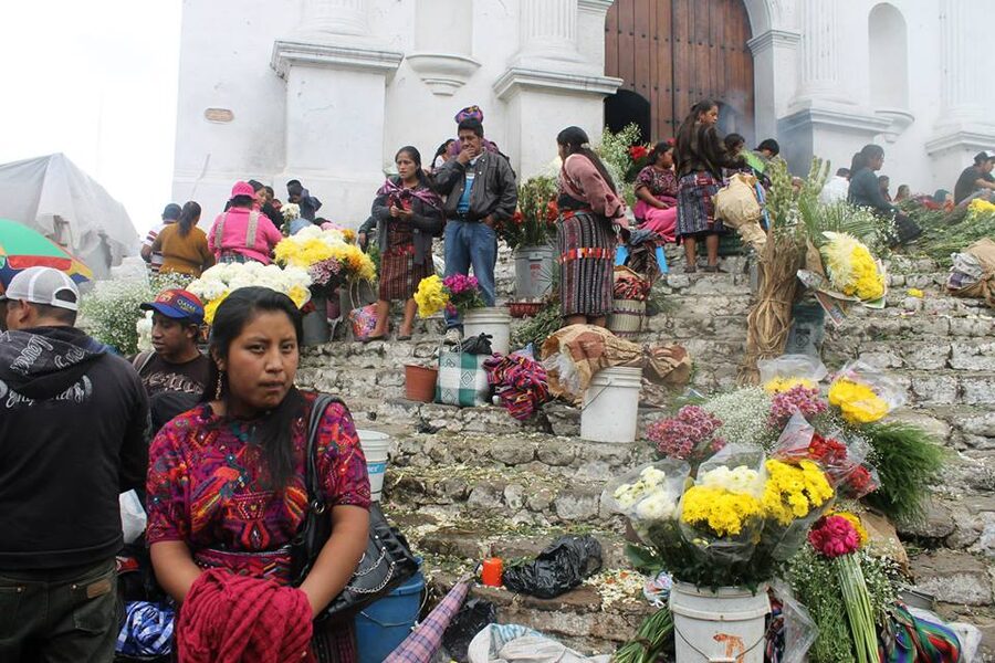 Chichicastenango and Lake Atitlan Tour From Antigua - How the guide and group size affect the day