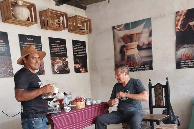 Coffee tour near the Agua Volcano with tasting - Inside the family home for roasting and brewing