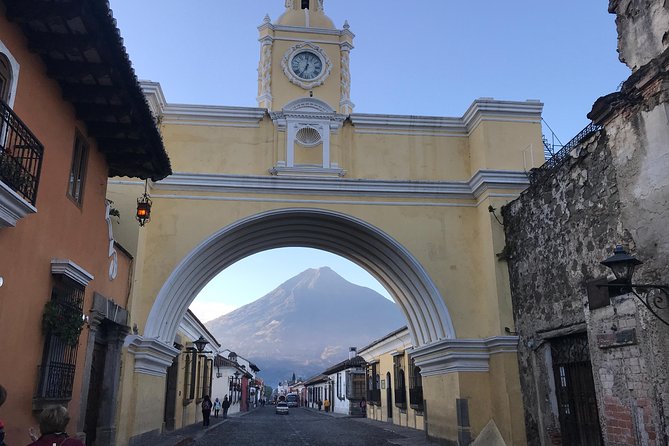Combo Walking and Market Tour - Entering the municipal market with a guide