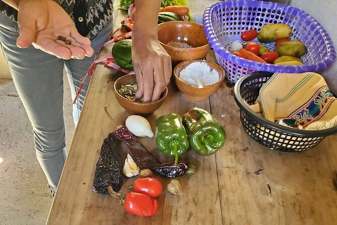 Cooking class and market tour/Pepian Workshop - Reaching San Miguel Escobar and Parramos