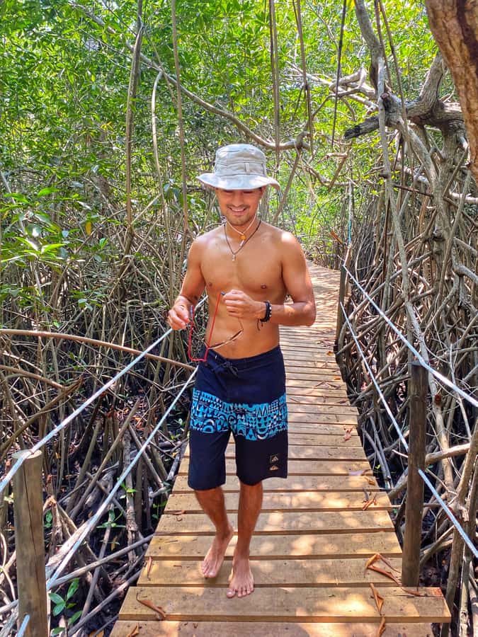 El Paredón: Mangrove Boat Tour with Optional Fishing - What to bring for a comfortable boat ride