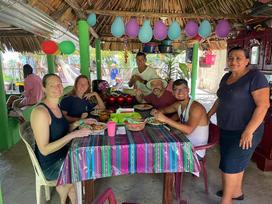 El Paredón: Traditional Cooking Class with a Local Family - What $58 means for the value