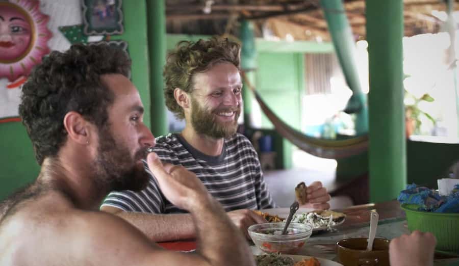 El Paredón: Traditional Cooking Class with a Local Family - The opening conversation makes the food meaningful