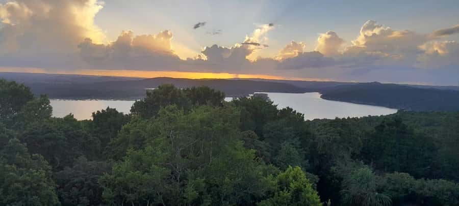 Flores: Yaxha Shared Sunset Tour with Transportation & Guide - What to pack for the seven-hour outing