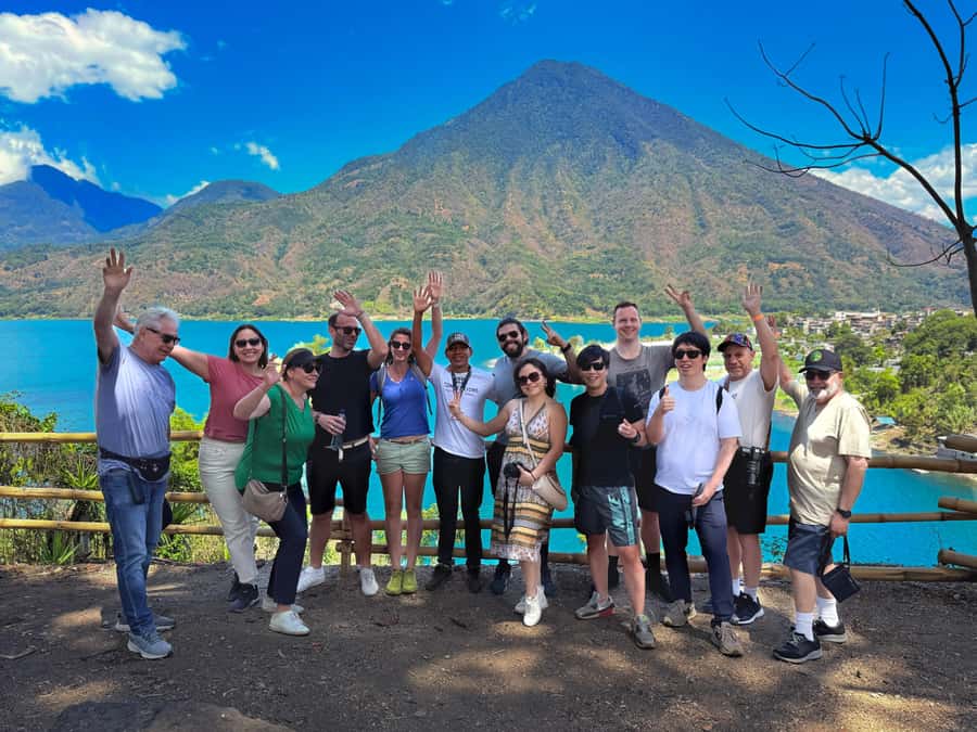 FROM ANTIGUA, ROUND TRIP: EXPLORING THE VILLAGES OF LAKE ATITLÁN. - Why this day trip makes sense from Antigua