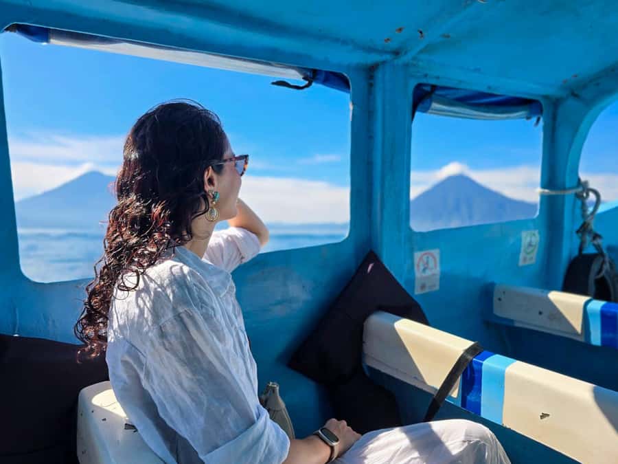 FROM ANTIGUA, ROUND TRIP: EXPLORING THE VILLAGES OF LAKE ATITLÁN. - What the guides add to the experience