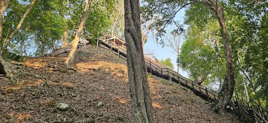 From Flores: Yaxha at Sunset Guided Tour - The 20-minute El Remate stop
