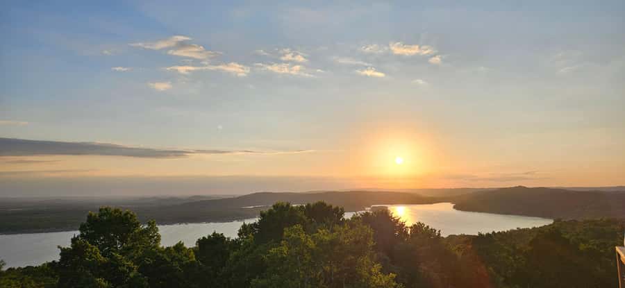 From Flores: Yaxha at Sunset Guided Tour - Three hours among Yaxha’s plazas and temples