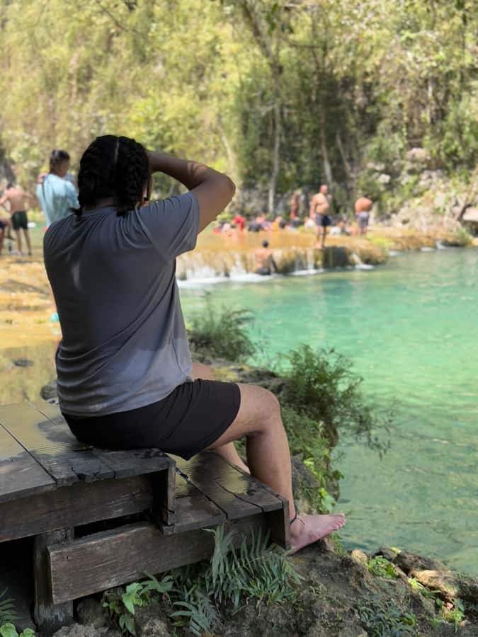 From Guatemala City to Semuc Champey in one day. - Stopping beside the Cahabón River