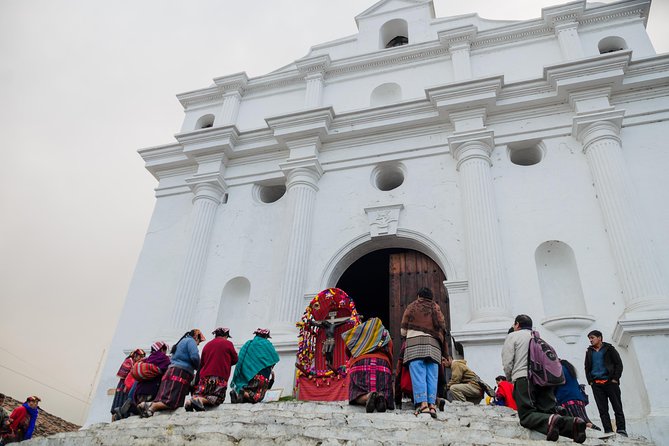 Full Day Trip in Chichicastenango - Walking into the Chichicastenango market