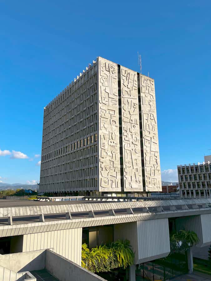 Guatemala City: Walking Tour - Finishing in Cuatro Grados Norte