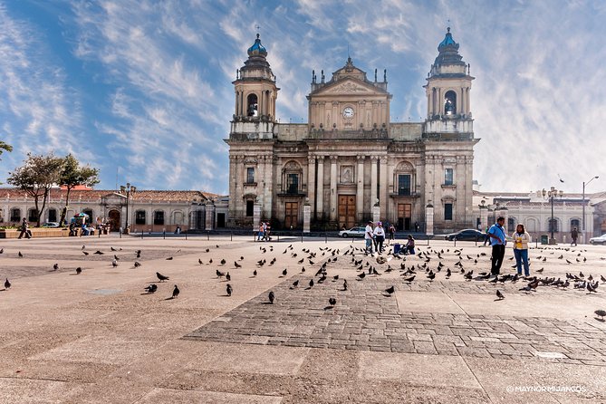 Guatemala city Walking Tour and public bus - Why this is a useful first look at Guatemala City