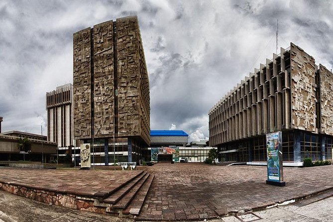 Guatemala city Walking Tour and public bus - Starting at the Civic Center and Miguel Ángel Asturias