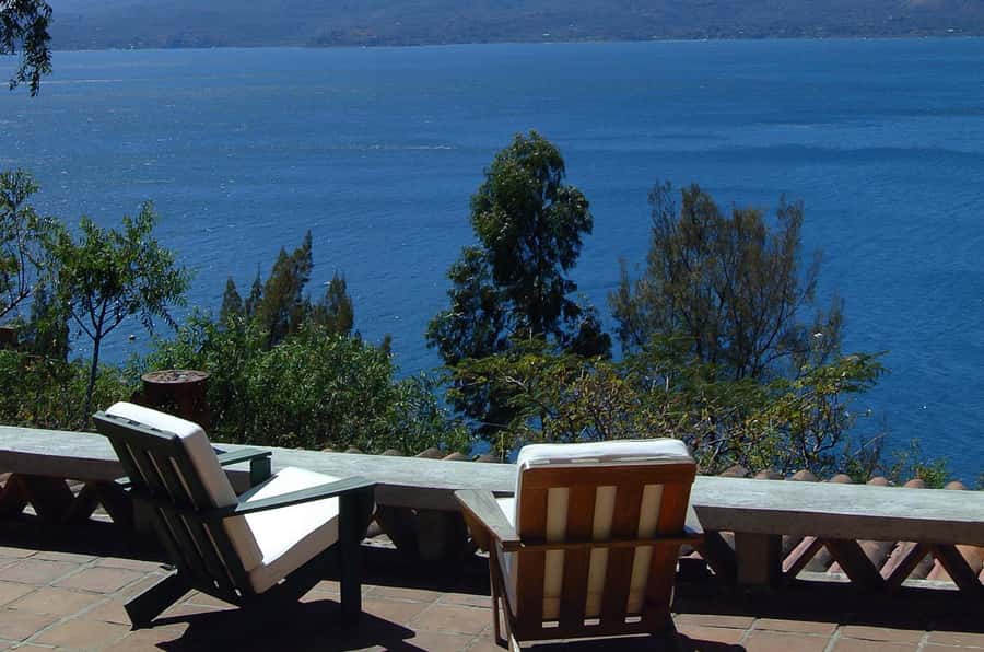 Guatemala or Antigua Guatemala: Lake Atitlán Boat Cruise - Panajachel and the first look at the lake