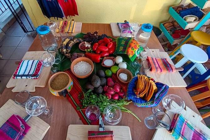 Guatemalan Cooking Class & Market Tour - What you actually cook and eat
