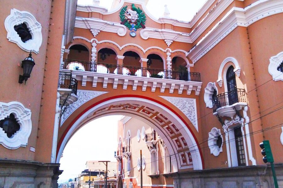 Half-Day Guatemala City Explorer Tour - Yurrita Church packs several traditions into one chapel