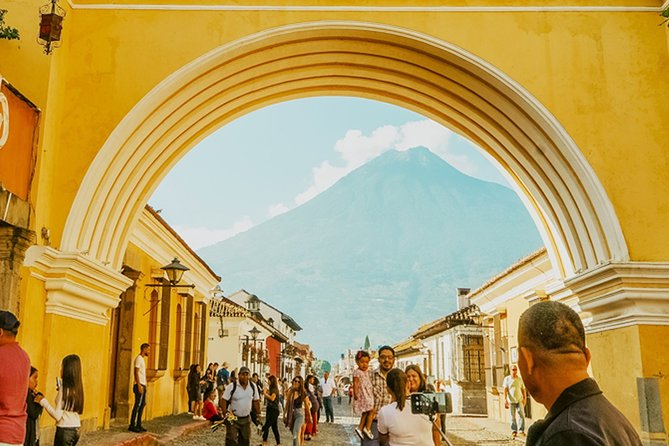 Historical and Cultural Walking Tour of Antigua Guatemala - Central Park, the heart of the colonial grid