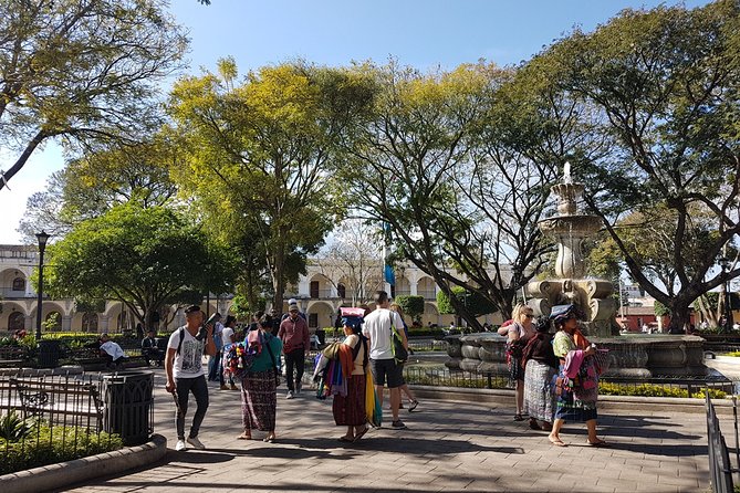 Historical and Cultural Walking Tour of Antigua Guatemala - What the guide adds to the experience