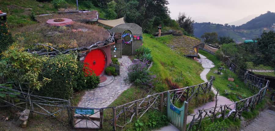 Hobbitenango & Antigua Shared Day Tour - Why this pairing works so well