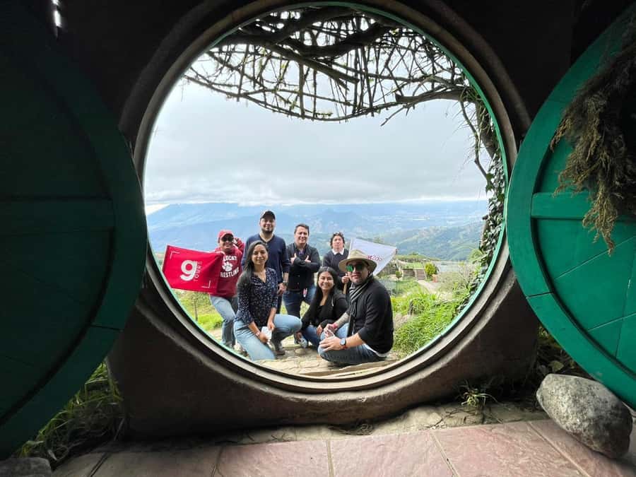 Hobbitenango & Antigua Shared Day Tour - Who should book this day tour?