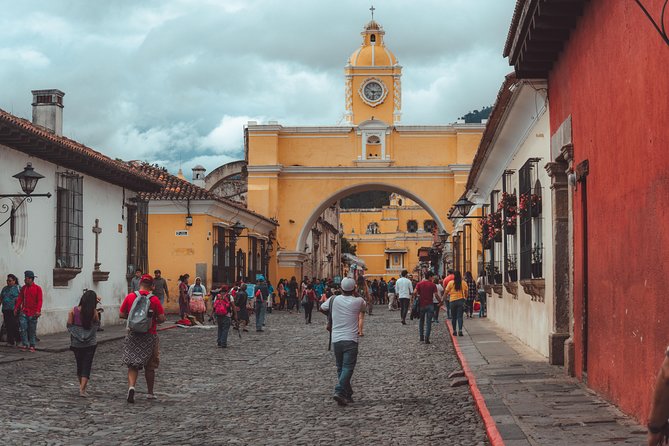 Iximché Ruins and Antigua City Tour from Guatemala City - The Santa Catalina Arch and Antigua’s famous street view