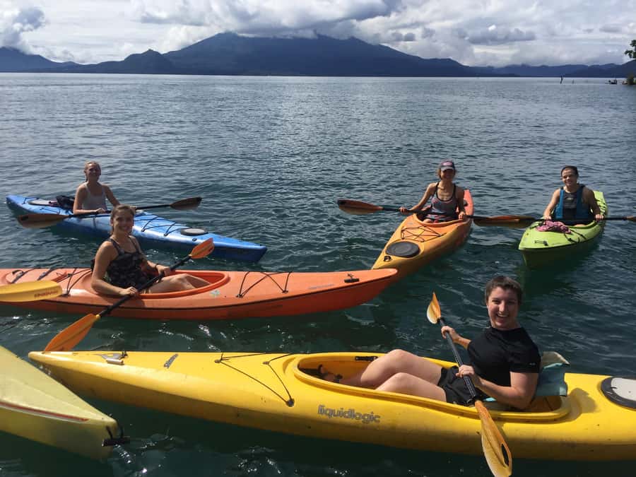 Kayak Hike Adventure. Visit Tzununa, Jaibalito, Santa Cruz - Tzununa, Jaibalito, and Santa Cruz on foot
