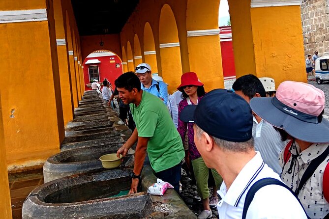 Meeting the guatemala´s culture with a local guide in Antigua. - Iglesia de La Merced and the best city view