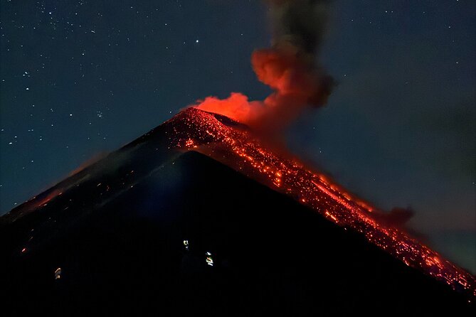 Overnight Adventure Hike Acatenango Volcano - Guide support and the effect of group size
