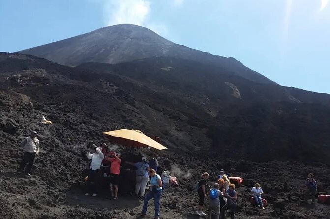 ¡Pacaya Volcano Tour from Antigua! - Weather, crowds, and the limits of the experience