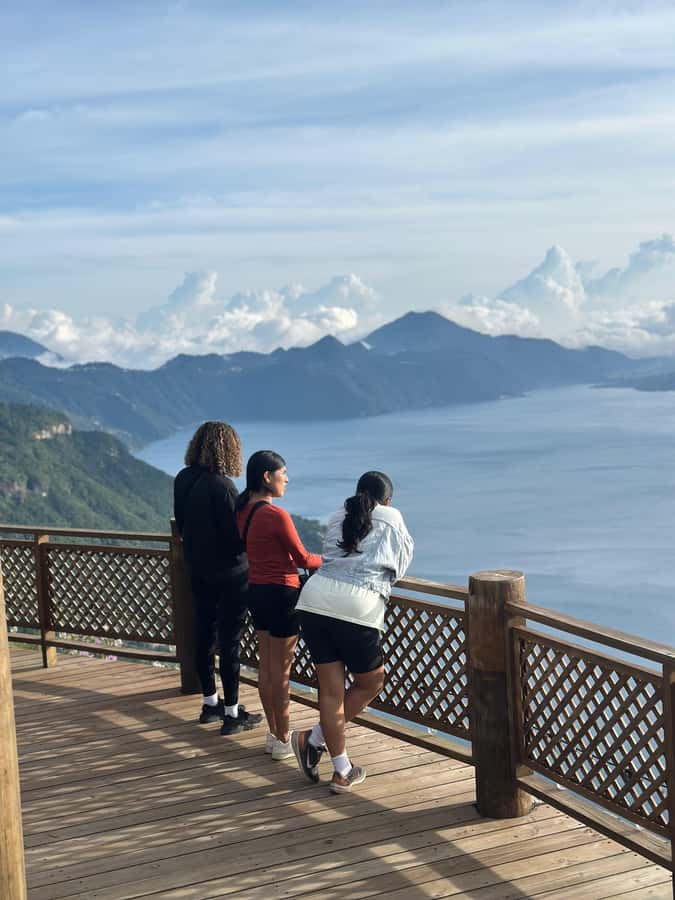 Panajachel: Lake Atitlán Sunset Tour - Santa Catarina Palopó and the short cultural stop