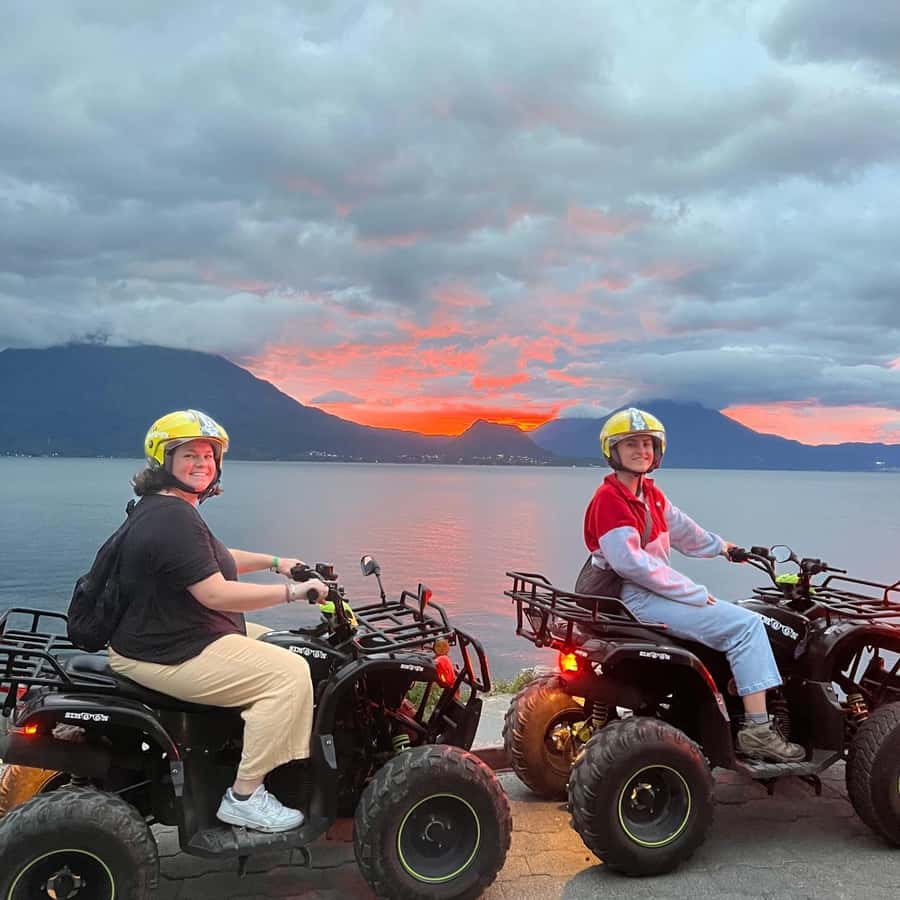 Panajachel: Lake Atitlán Sunset Tour - Guide quality can shape the whole afternoon