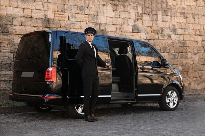 Private Airport Transfer La Aurora airport to Guatemala - The airport pickup: what happens after landing