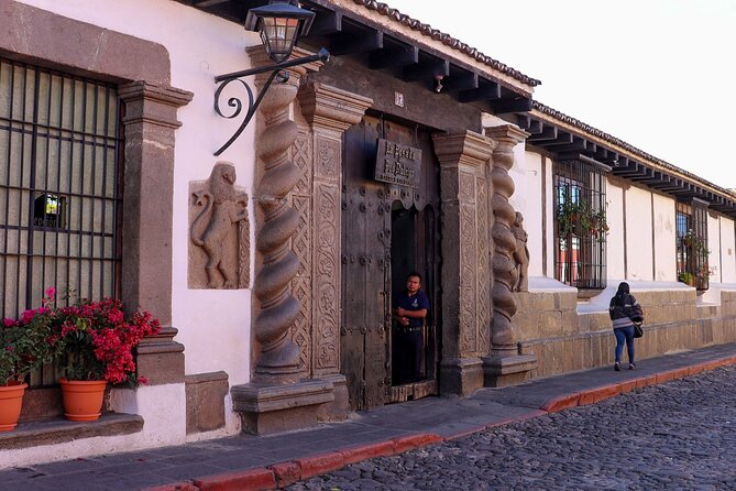 Private Tour of the Emblematic Streets of Antigua Guatemala - The Arch of Saint Catherine and La Merced
