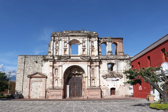 Private Tour of the Emblematic Streets of Antigua Guatemala - Iglesia de La Merced and its Baroque facade