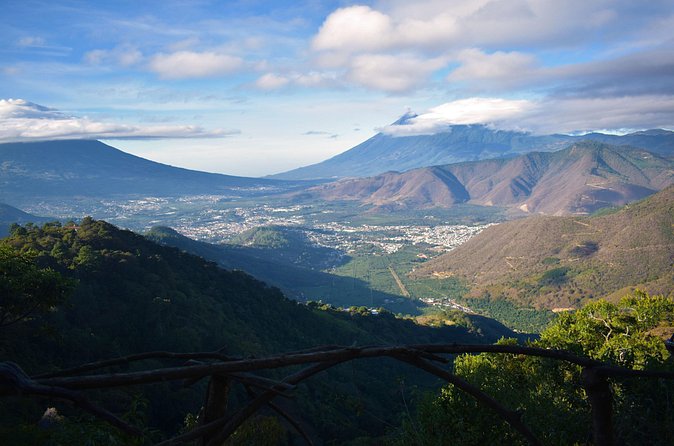 Private Tour to Hobbitenango by Mule and Buggy - Why the guide can shape the whole outing